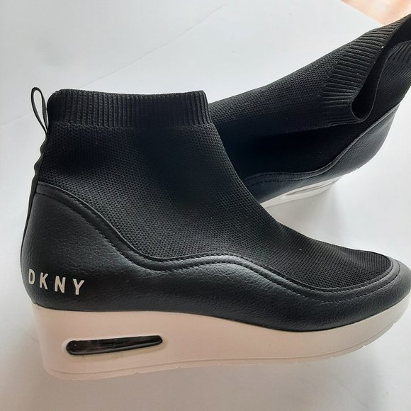 DKNY Angie Slip-On Wedge Heel Black Sneakers Size 9.5M - Picture 7 of 8